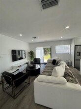 12534 SW 27th St in Miami, FL - Building Photo - Building Photo