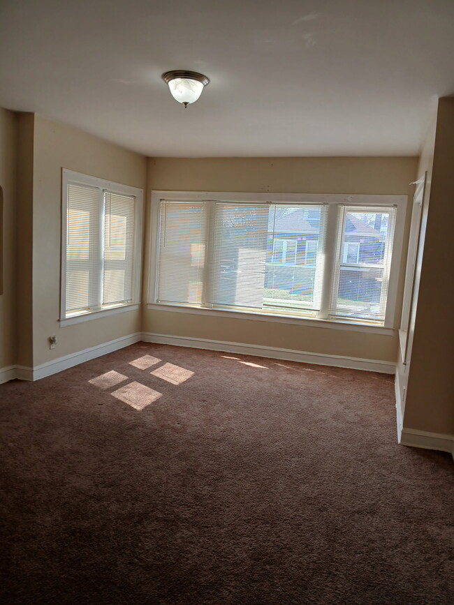 7222 S Ridgeway Ave, Unit Apt 2 in Chicago, IL - Building Photo - Building Photo