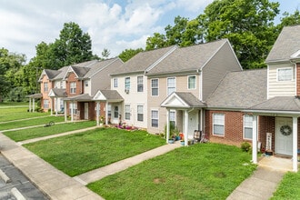 Arbor Place Townhomes in Versailles, KY - Building Photo - Building Photo
