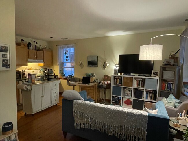 749 S 6th St in Philadelphia, PA - Building Photo - Building Photo