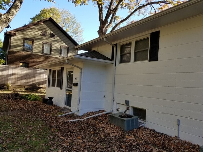 property at 1409-1411 E Court St