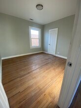 8046 S Manistee Ave in Chicago, IL - Building Photo - Building Photo