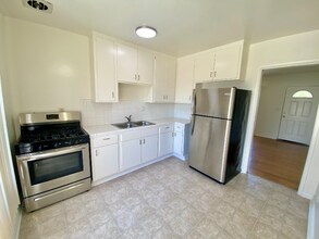 1951 22nd St in Santa Monica, CA - Building Photo - Building Photo