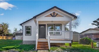 8902 Alejo Dr in Houston, TX - Building Photo