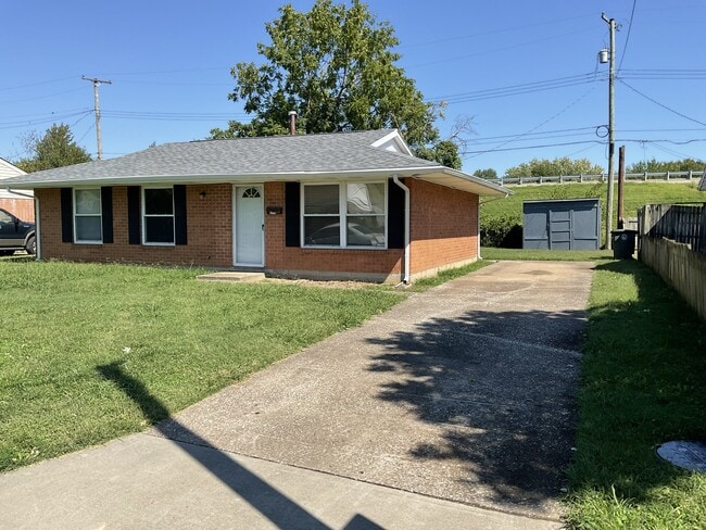 3713 Winchester Dr in Owensboro, KY - Foto de edificio - Building Photo