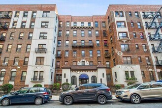 12 Crown St-Unit -A14 in Brooklyn, NY - Building Photo - Building Photo