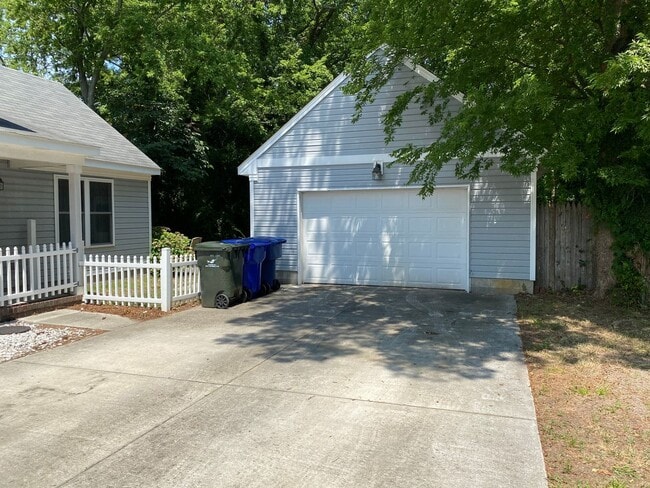 8230 Gygax Rd in Norfolk, VA - Building Photo - Building Photo