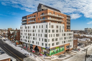 Jade Apartments in Ottawa, ON - Building Photo