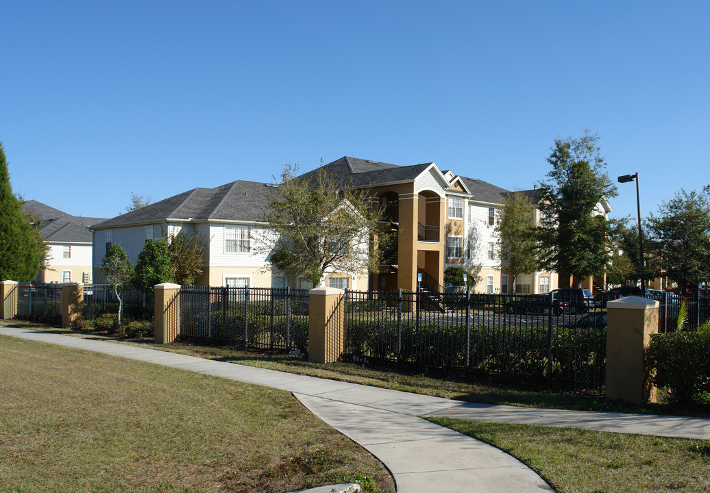 Metro Place in Orlando, FL - Foto de edificio