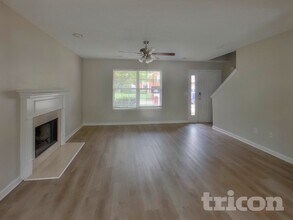 4028 Deer Run Trce in Spring Hill, TN - Building Photo - Building Photo