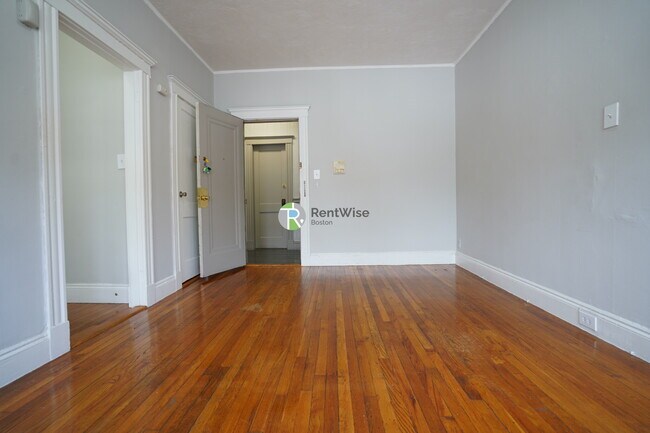 220 Kelton St in Boston, MA - Building Photo - Building Photo