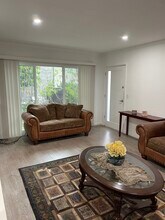 10919 Ayres Ave, Unit 10919 Ayres Ave in Los Angeles, CA - Building Photo - Building Photo