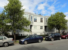 653-665 W 7th Ave in Vancouver, BC - Building Photo