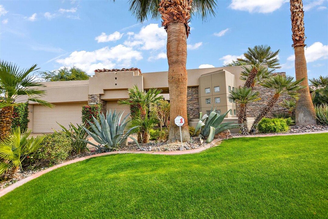 45634 Appian Way in Indian Wells, CA - Foto de edificio