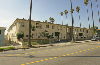 Sands Apartments in Los Angeles, CA - Building Photo - Building Photo