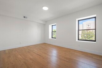 850 West Side Ave in Jersey City, NJ - Building Photo - Building Photo