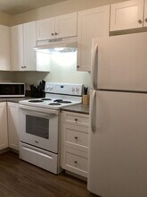 1717 E 17th St in Portales, NM - Building Photo - Building Photo