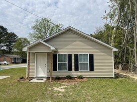 406 Chestnut St in Darlington, SC - Building Photo
