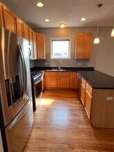 1610 W Grand Ave in Chicago, IL - Building Photo - Building Photo