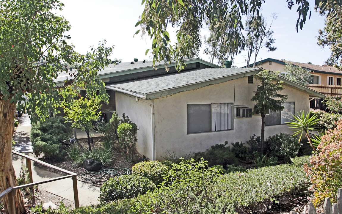 461 E 7th Ave in Escondido, CA - Building Photo