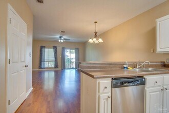 2741 Bay Club Dr in Navarre, FL - Building Photo - Building Photo