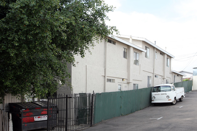 3828 Arizona St in San Diego, CA - Foto de edificio - Building Photo