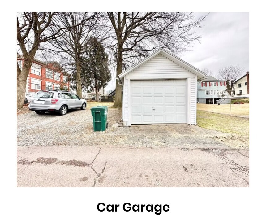 1003 Vine St, Unit 101 in Danville, PA - Building Photo