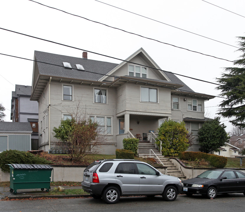 520 N 45th St in Seattle, WA - Foto de edificio