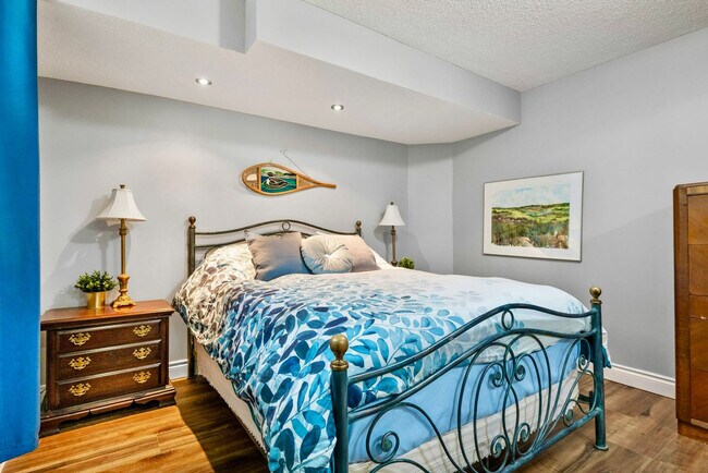 121 Crystal Green Bay in Okotoks, AB - Building Photo - Building Photo