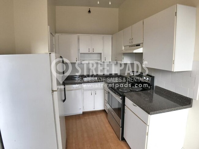 property at 95 Mt Vernon St