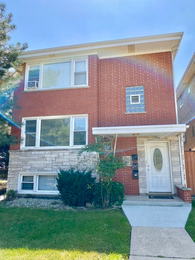 property at 6231 W Montrose Ave