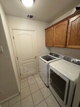 2424 E Beech Ave in Visalia, CA - Building Photo - Building Photo