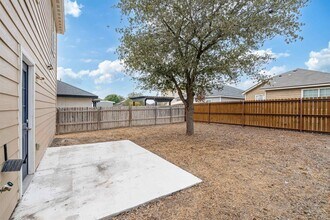 1011 Tesoro Hills in Del Rio, TX - Building Photo - Building Photo