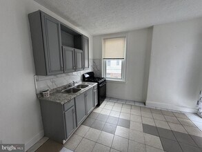 2033 McKean St in Philadelphia, PA - Building Photo - Building Photo