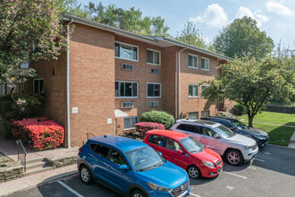 Northwoods Condominums in Glenside, PA - Building Photo - Building Photo