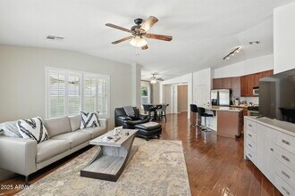 15927 N 171st Dr in Surprise, AZ - Foto de edificio - Building Photo
