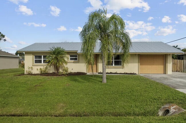 991 SE Walters Terrace in Port St. Lucie, FL - Building Photo - Building Photo