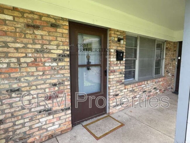 6134 Hillside Ave in Indianapolis, IN - Building Photo - Building Photo