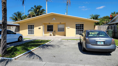 311 NW 57th St in Oakland Park, FL - Building Photo - Building Photo