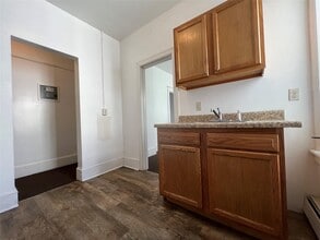 60 Carroll St in Poughkeepsie, NY - Building Photo - Building Photo