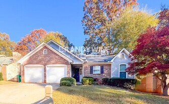 4400 Westchester Ct in Decatur, GA - Building Photo