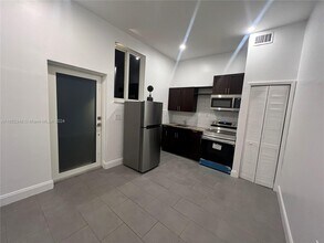 2301 SW 82nd Pl-Unit -9 in Miami, FL - Building Photo - Building Photo