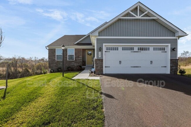 329 Bookers Ct in Martinsburg, WV - Building Photo - Building Photo