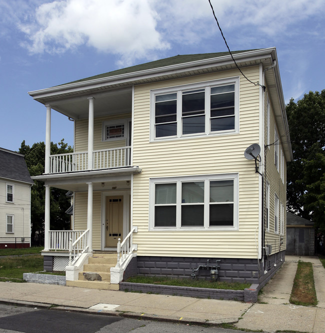 105 Bellevue Ave in Providence, RI - Building Photo - Building Photo