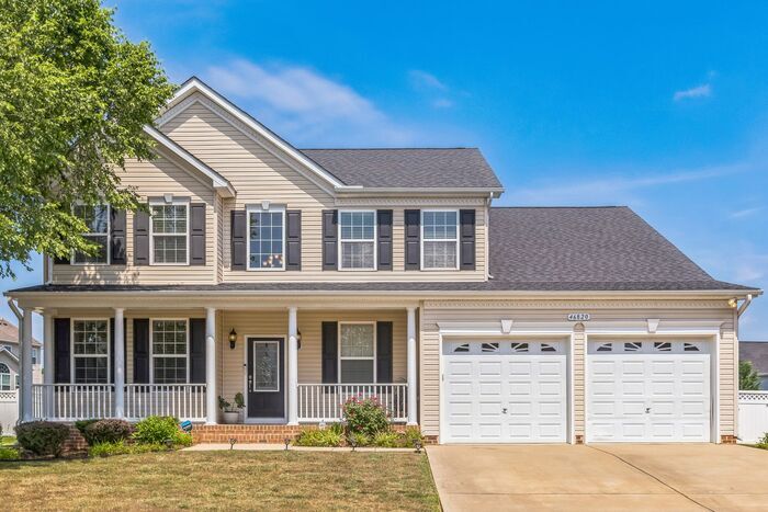 46820 Shelton Dr in Lexington Park, MD - Building Photo