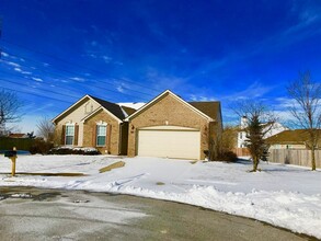 11526 Plum Ridge Ct in Indianapolis, IN - Building Photo - Building Photo