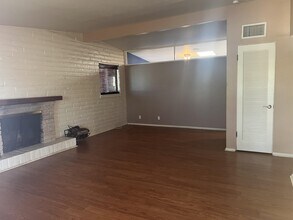6945 E Kirkland Dr in Tucson, AZ - Building Photo - Building Photo
