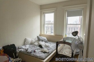 1334 Commonwealth Avenue in Boston, MA - Building Photo - Building Photo