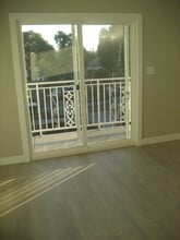 1307 W M St, Unit B in Wilmington, CA - Foto de edificio - Building Photo