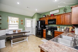 1121 Apollo Dr in Fayetteville, AR - Building Photo - Building Photo